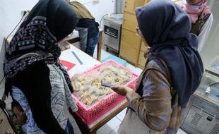 Mina Food, UMKM Binaan RB Rembang Manfaatkan Ikan Barakuda Sebagai Bahan Utama