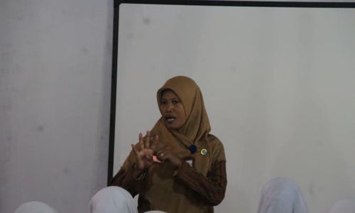 Cerita Guru SMAN 1 Karangnongko Klaten Tempuh 12 Km demi Mengajar di Kelas Jauh