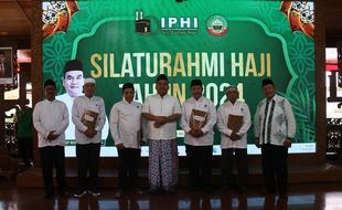 645 Haji 2024 Gabung IPHI Blora, Bupati Arief: Semoga Bermanfaat