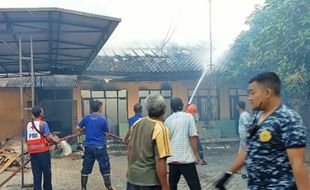 Gudang Pos Tagana Magetan Terbakar, Peralatan Penanganan Bencana Hangus