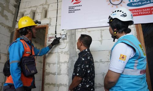 Kado HUT RI, PLN Jateng DIY Pasang Listrik Gratis untuk 193 Warga Kurang Mampu