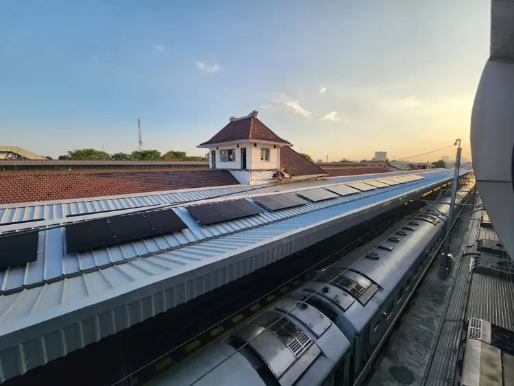 KAI Bisa Hemat Rp2,5 Miliar/Tahun Setelah Gunakan Energi Surya