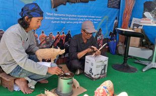 Wah! Patung Badak Motif Batik Suvenir Khas Ujung Kulon Dipamerkan di Boyolali