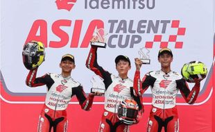 Jadi Kado HUT RI, Pembalap Astra Honda Kibarkan Merah Putih di Malaysia