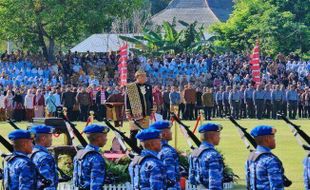 Jadi Inspektur Upacara HUT RI, Wali Kota Solo Apresiasi Paskibra