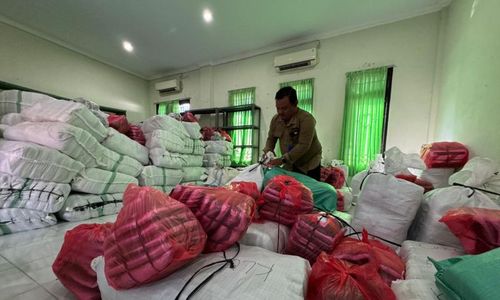 Pemkot Madiun Distribusi Seragam Sekolah Gratis untuk 5.840 Siswa SD dan SMP