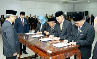 Resmi Dilantik, Ini 4 Wakil Rektor Baru UNS Periode 2024-2029