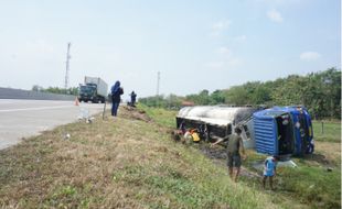 10 Berita Terpopuler : Truk Biosolar Terguling di Tol Sragen-Haul Kiai Siraj