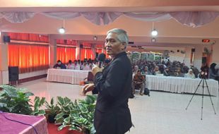 Rektor dan Warek UDB Surakarta Jadi Pembicara di Guest Lecture Series Thailand