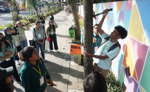 Peduli Lingkungan, Maba UKSW Kumpulkan 1 Kg dari Pohon di Salatiga