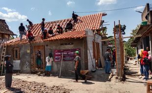 Kolaborasi dengan Pemdes, ICK Rehab Rumah Warga Kujon Klaten