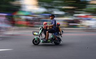 Murah dan Praktis, Sepeda Listrik Masih Terus Diminati