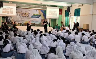 Monpers Goes To School di SMAN 1 Solo, 2 Siswa Terpilih Jadi Duta Monumen Pers