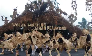 Pertunjukan Seni Budaya Festival Lima Gunung XXIII di Lereng Merbabu Magelang