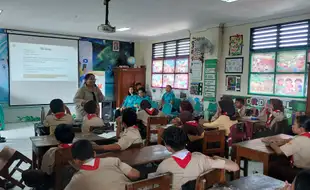 Gandeng Mafindo, Rotary Club of Solo Kartini Tingkatkan Literasi Digital Pelajar