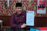 Bagus Selo Ketua, Anung dan Darwanto Wakil Ketua DPRD Karanganyar