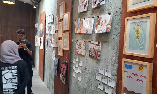 Lewat Pameran Seni Rupa, Teman Tuli di Solo Suarakan Ekspresi dari Kesunyian