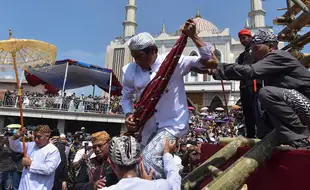 Tradisi Nyangku di Ciamis, Upacara Adat Merawat Benda Pusaka Kerajaan Panjalu