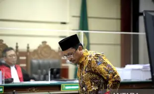 Eks Bupati Sidoarjo Gus Muhdlor Didakwa Terima Uang Pemotongan Insentif Rp1,46 M