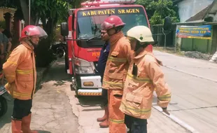 Tabung Elpiji 3 Kg Terbakar, Warga Celep Kedawung Sragen Panggil Petugas Damkar