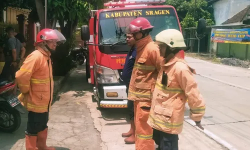 Tabung Elpiji 3 Kg Terbakar, Warga Celep Kedawung Sragen Panggil Petugas Damkar