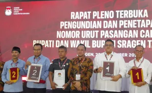 Sigit-Suroto Kenakan Warna Biru Muda, Bowo-Suwardi Memilih Putih