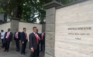 Paus Fransiskus Disambut Masyarakat di Kedutaan Besar Vatikan di Jakarta