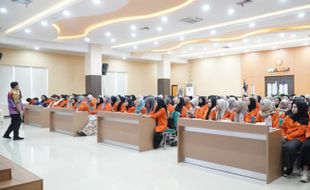 Mahasiswa ITS PKU Muhammadiyah Solo Dapat Materi Kuliah Langsung dari Pakar