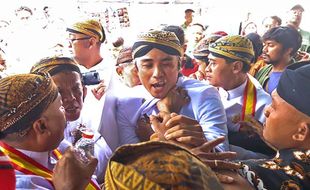 Keributan Warnai Acara Tabuh Gamelan Sekaten di Masjid Agung Solo