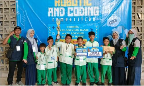 Selamat! Tim Robotik MIM PK Bendungan Raih Juara II Lomba Soccer Basic Soloraya