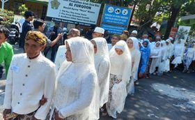 Momen Bahagia 19 Pasang Pengantin Ikuti Nikah Massal Baznas Klaten Mantu