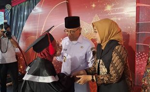 Ada Wisuda Lansia di Boyolali, Peraih Gelar Cumlaude Berusia 95 Tahun