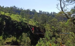 Jurang Kalitalang Klaten Jadi Ajang Olahraga Ekstrem Highline