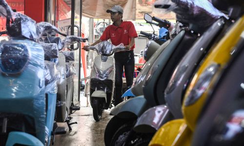 Pelaku Penjualan Motor Listrik Berharap Pemerintah Tambah Kuota Subsidi