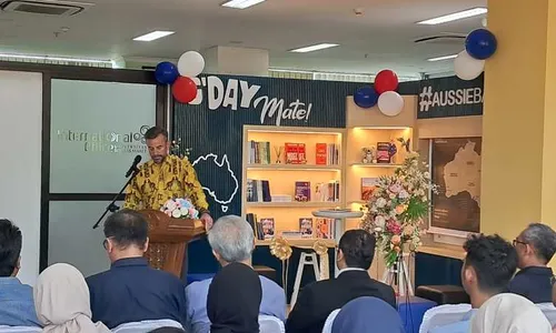 Kedubes Australia Luncurkan Aussie Banget Corner di Perpustakaan UNS Solo