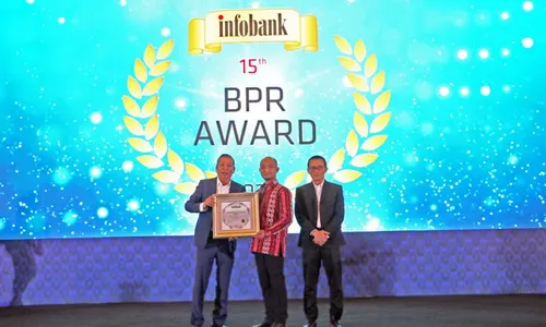 Selamat! PT BPR Bank Boyolali Raih Platinum Award 2024 dari Infobank