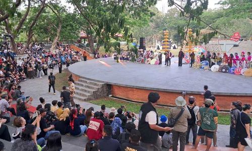 26.974 Wisatawan Kunjungi Taman Balekambang Solo saat Festival Payung Indonesia