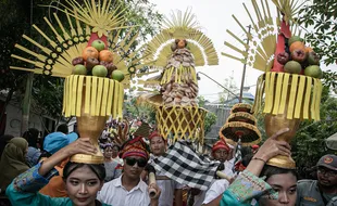 Meriah, Tradisi Grebeg Apem Sewu di Jebres Solo