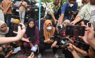 Keluarga 7 Jenazah Tenggelam di Kali Bekasi Tunggu Hasil Identifikasi di RS Polri