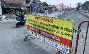 Ada Pekerjaan Rigid Beton di Underpass Joglo, Jl Sumpah Pemuda Solo Ditutup