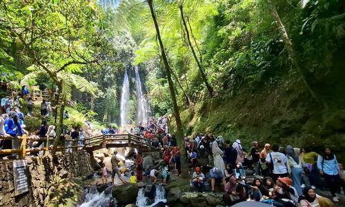 Libur Panjang Maulid, Wisatawan Banjiri Air Terjun Jumog dan Telaga Madirda