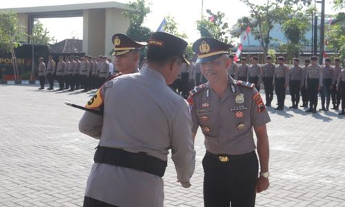 Selamat! 2 Anggota Polres Sukoharjo Mendapat Kenaikan Pangkat