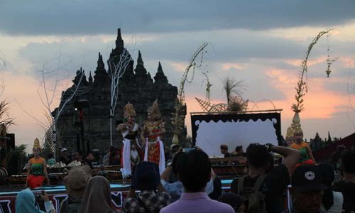 Angkat Seni dan Budaya, Festival Candi Kembar Klaten Dimeriahkan Kirab Gunungan