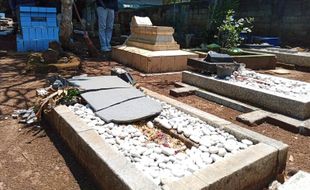 Belasan Nisan Makam di Ambarawa Dirusak Orang Tak Dikenal