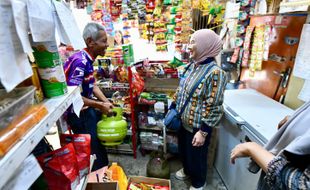 Dirut Pertamina Nicke Widyawati Cek Langsung Stok Elpiji 3 Kg di Kota Solo