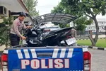 Sepeda Motor Seruduk Mobil di Depan Polres Boyolali, 1 Orang Dibawa ke RS