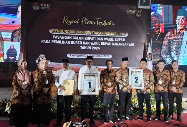 KPU Karanganyar Tetapkan Ilyas-Tri Nomor 1, Rober-Adhe Nomor 2