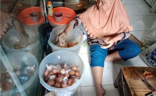 Harga Telur Stabil, Minyak Goreng Curah Naik Tipis