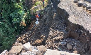 Talut Jembatan di Tulung Klaten Ambrol, Jalan Alternatif ke Boyolali Ditutup