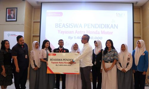 Yayasan AHM Berikan Beasiswa Pendidikan untuk Duta Safety Riding